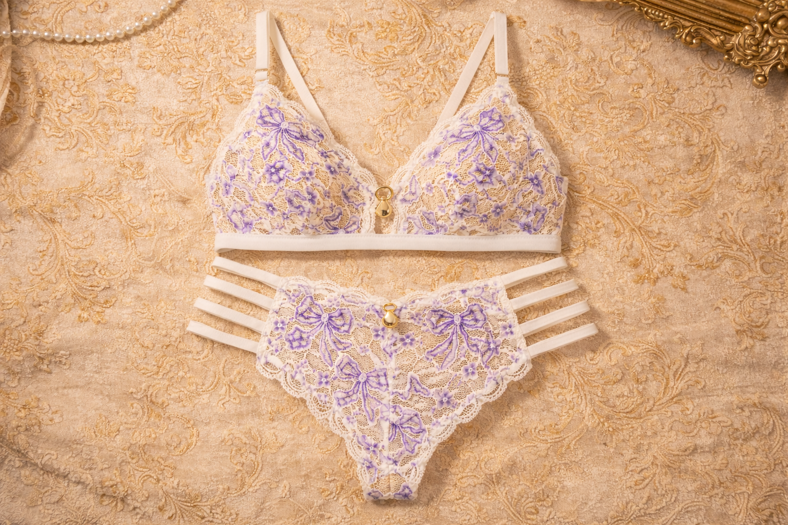 Tanga Elisa -  Dentelle de calais & Bijou or